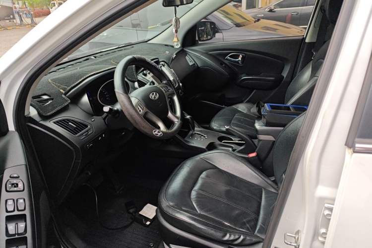 Used Hyundai ix35 2015 2.0L Automatic 2WD Smart Type China IV Left Front Seat