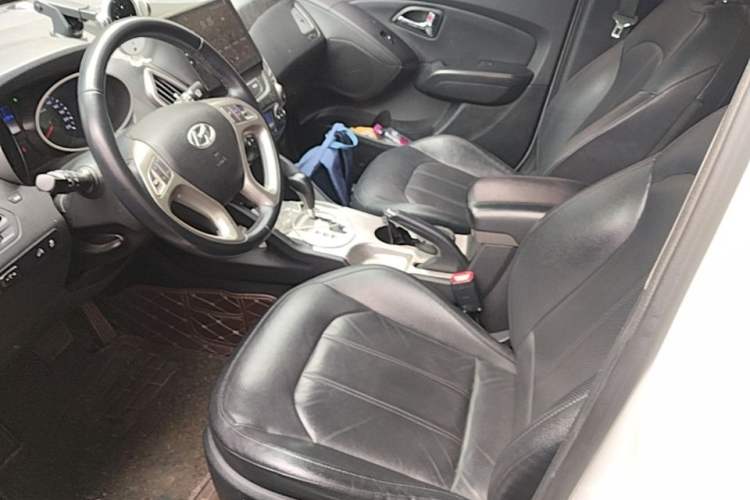 Used Hyundai ix35 2015 2.0L Automatic 2WD Smart Type China IV Left Front Seat
