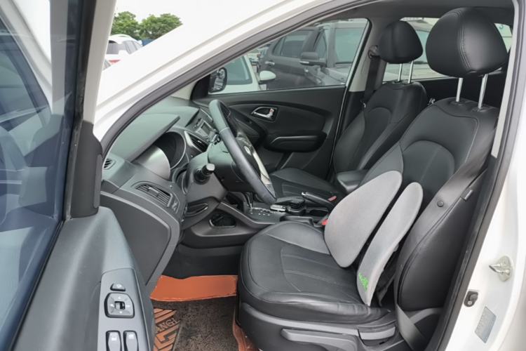 Used Hyundai ix35 2015 2.0L Automatic 2WD Smart Version China V Standard Left Front Seat
