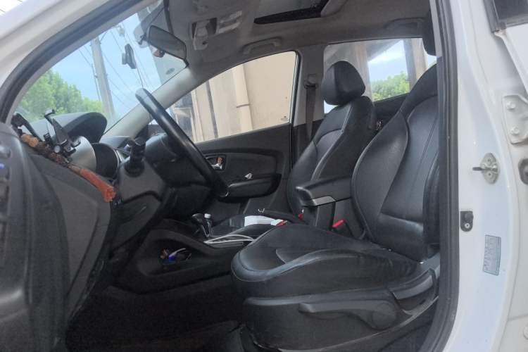 Used Hyundai ix35 2015 2.0L Automatic 2WD Smart Version China V Standard Left Front Seat