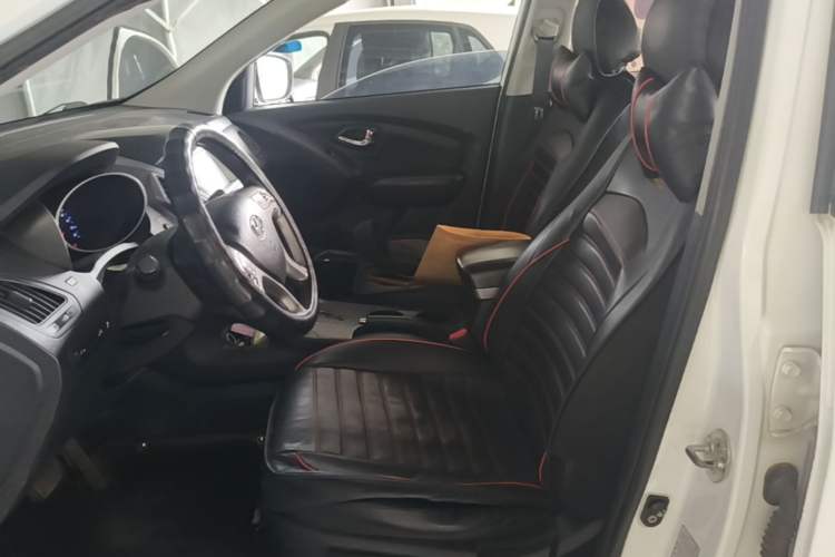 Used Hyundai ix35 2015 2.0L Automatic 2WD Smart Type China IV Left Front Seat