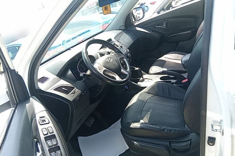 Used Hyundai ix35 2015 2.0L Automatic 2WD Smart Type China IV Left Front Seat