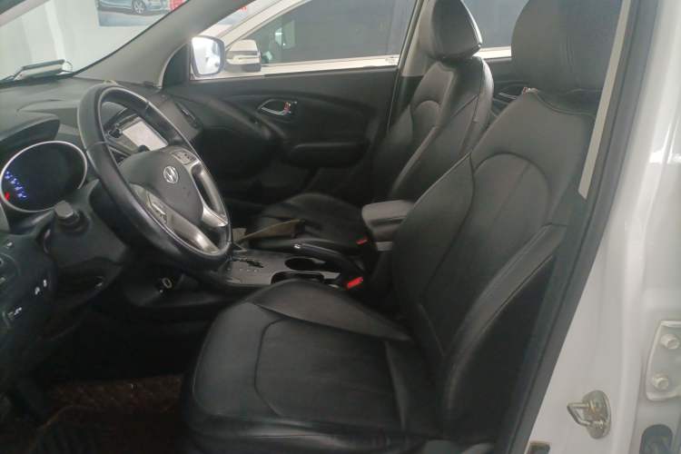 Used Hyundai ix35 2015 2.0L Automatic 2WD Smart Type China IV Left Front Seat