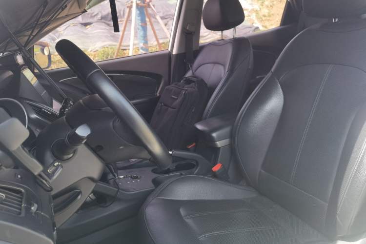 Used Hyundai ix35 2015 2.0L Automatic 2WD Smart Version China V Standard Left Front Seat