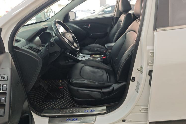 Used Hyundai ix35 2015 2.0L Automatic 2WD Smart Type China IV Left Front Seat