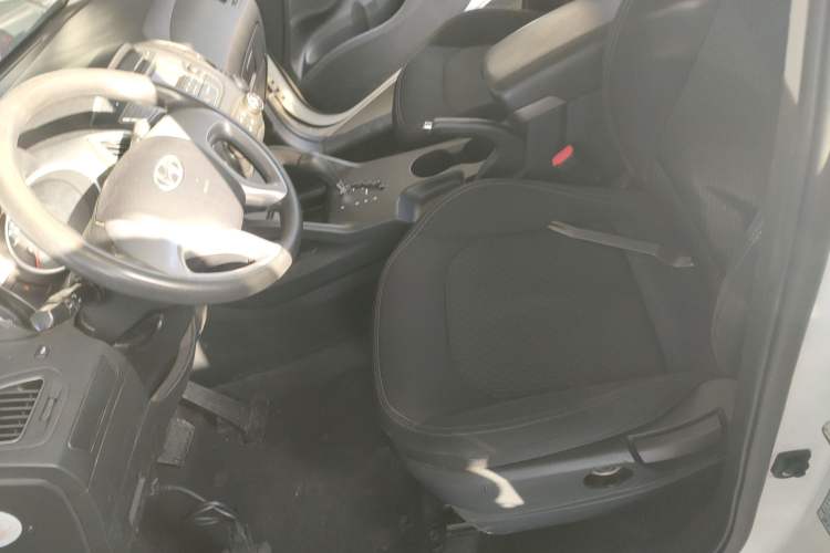 Used Hyundai ix35 2015 2.0L Automatic 2WD Comfort Edition China V Standard Left Front Seat