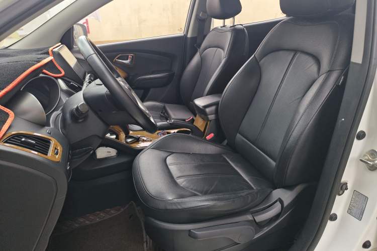 Used Hyundai ix35 2015 2.0L Automatic 2WD Smart Type China IV Left Front Seat
