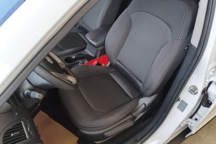 Used Hyundai ix35 2015 2.0L Automatic 2WD Comfort Edition China IV Standard Left Front Seat