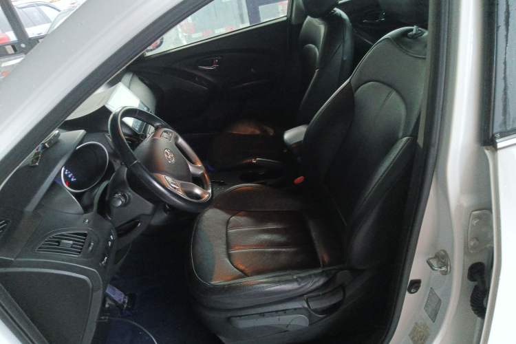 Used Hyundai ix35 2015 2.0L Automatic 2WD Smart Version China V Standard Left Front Seat