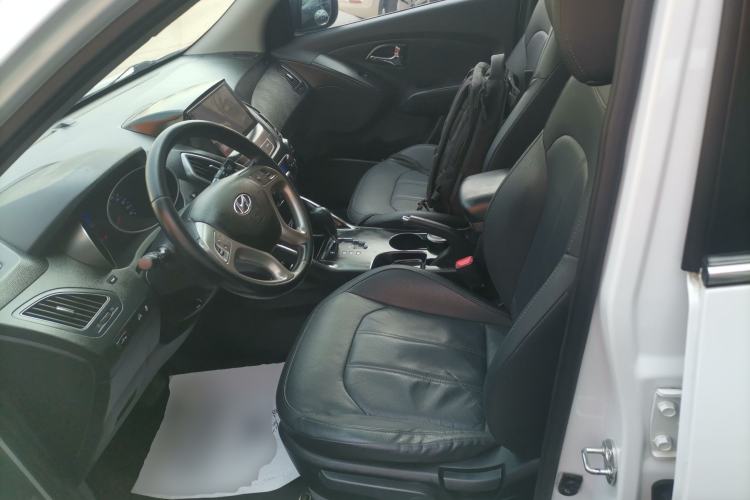 Used Hyundai ix35 2015 2.0L Automatic 2WD Smart Type China IV Left Front Seat
