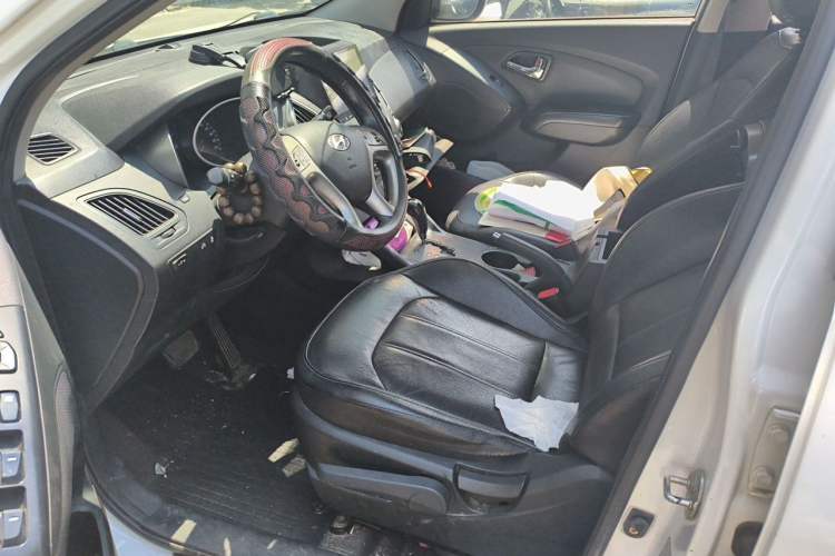 Used Hyundai ix35 2015 2.0L Automatic 2WD Smart Type China IV Left Front Seat