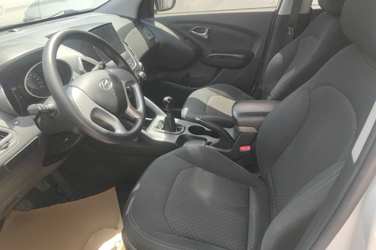 Used Hyundai ix35 2015 2.0L Manual Two-Wheel Drive Comfort Version China V Standard Left Front Seat