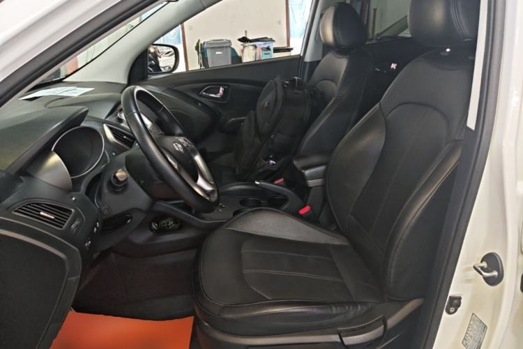 Used Hyundai ix35 2015 2.0L Automatic 2WD Smart Type China IV Left Front Seat