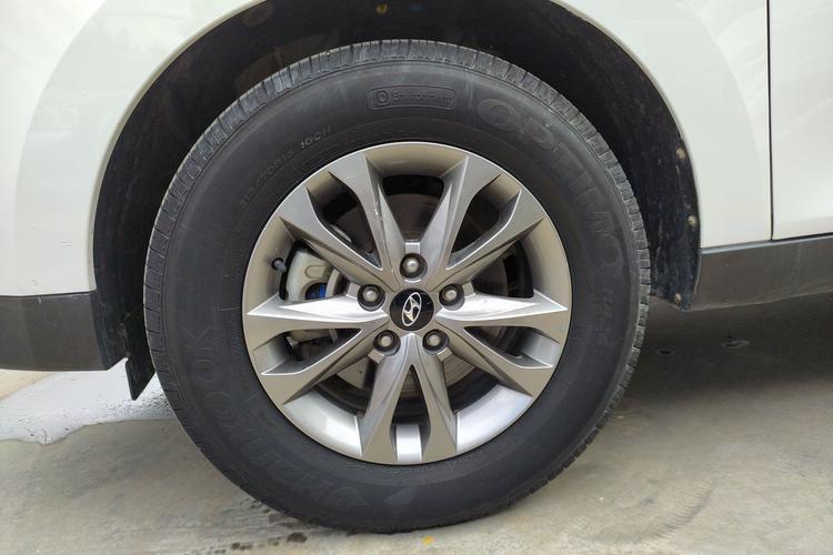 Used Hyundai ix35 2015 2.0L Automatic 2WD Comfort Edition China V Standard Left Front Wheel Hub