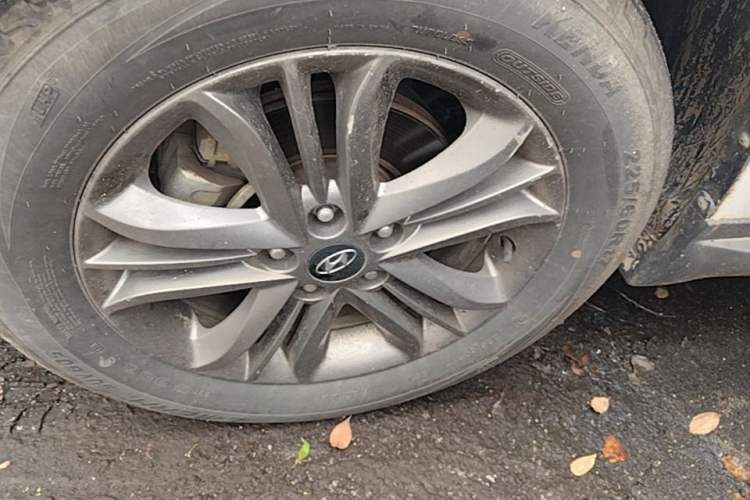Used Hyundai ix35 2015 2.0L Automatic 2WD Smart Type China IV Left Front Wheel Hub