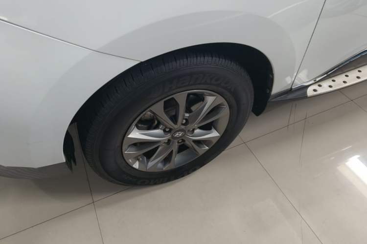 Used Hyundai ix35 2015 2.0L Automatic 2WD Comfort Edition China V Standard Left Front Wheel Hub