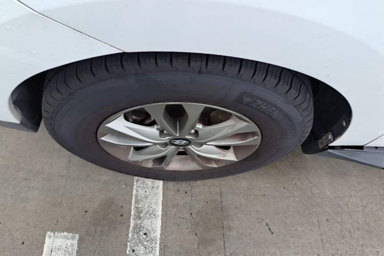Used Hyundai ix35 2015 2.0L Automatic 2WD Comfort Edition China IV Standard Left Front Wheel Hub
