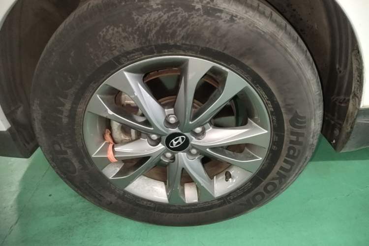 Used Hyundai ix35 2015 2.0L Automatic 2WD Comfort Edition China V Standard Left Front Wheel Hub