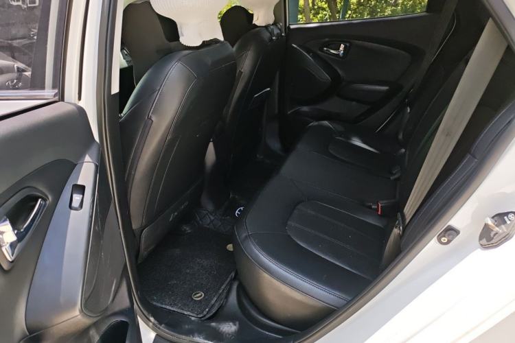 Used Hyundai ix35 2015 2.0L Automatic 2WD Smart Version China V Standard Left Rear Seat