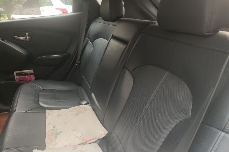 Used Hyundai ix35 2015 2.0L Automatic 2WD Smart Version China V Standard Left Rear Seat