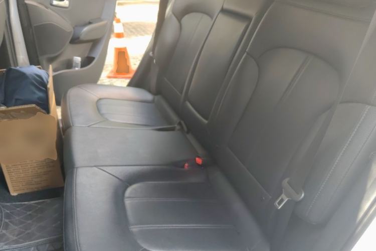 Used Hyundai ix35 2015 2.0L Automatic 2WD Smart Version China V Standard Left Rear Seat