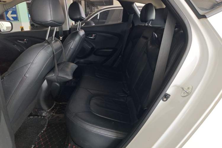 Used Hyundai ix35 2015 2.0L Automatic 2WD Smart Version China V Standard Left Rear Seat