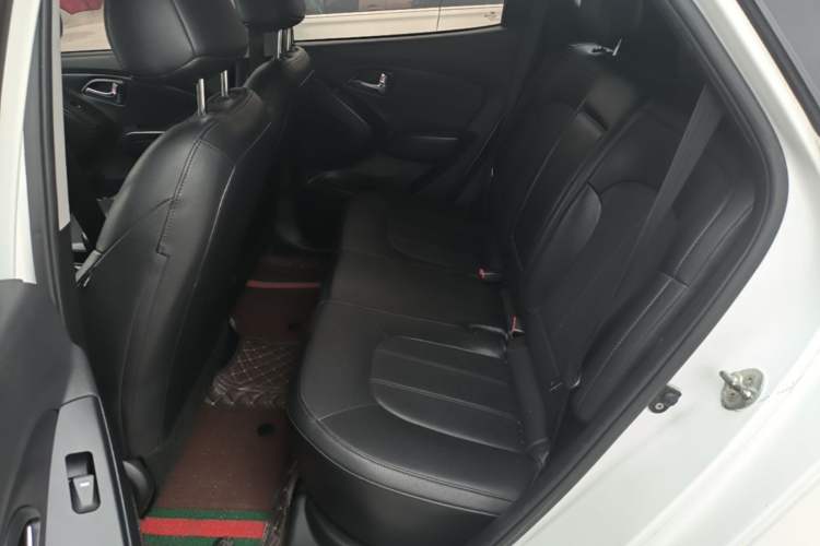 Used Hyundai ix35 2015 2.0L Automatic 2WD Smart Version China V Standard Left Rear Seat