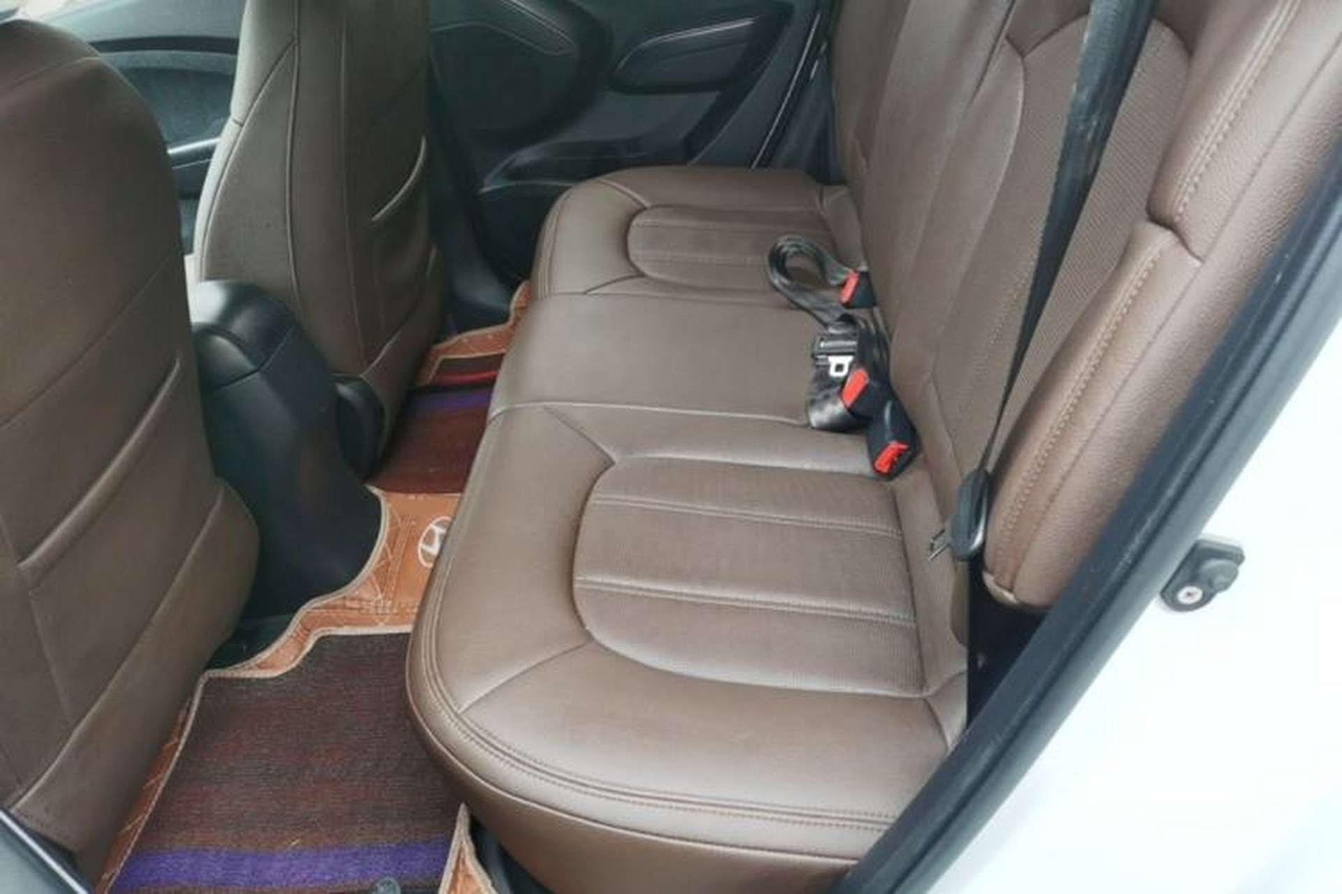 Used Hyundai ix35 2015 2.0L Automatic 2WD Comfort Edition China IV Standard Left Rear Seat