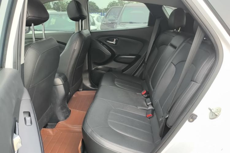 Used Hyundai ix35 2015 2.0L Automatic 2WD Smart Version China V Standard Left Rear Seat