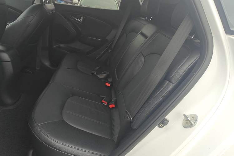 Used Hyundai ix35 2015 2.0L Automatic 2WD Smart Type China IV Left Rear Seat
