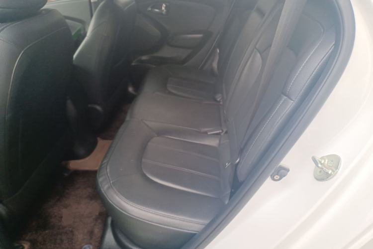 Used Hyundai ix35 2015 2.0L Automatic 2WD Smart Version China V Standard Left Rear Seat