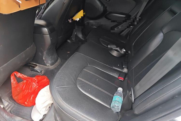 Used Hyundai ix35 2015 2.0L Automatic 2WD Smart Version China V Standard Left Rear Seat