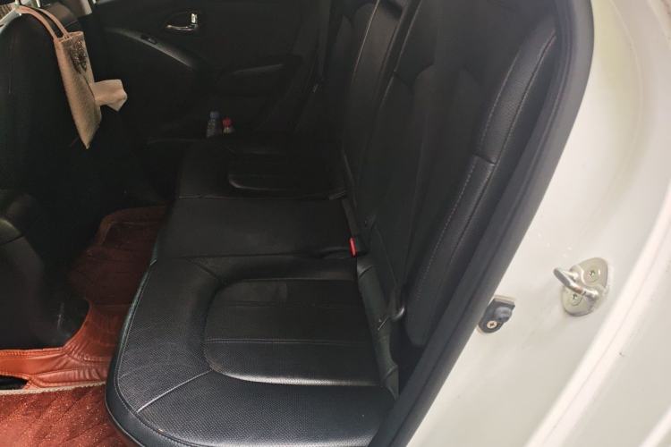 Used Hyundai ix35 2015 2.0L Automatic 2WD Smart Version China V Standard Left Rear Seat