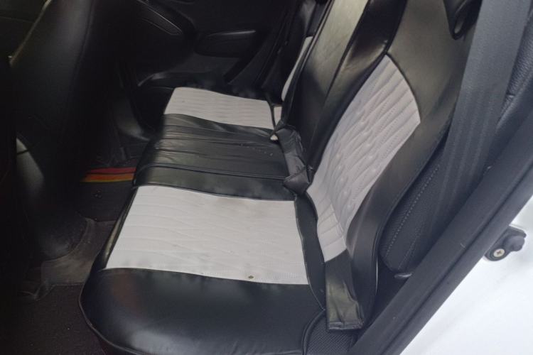Used Hyundai ix35 2015 2.0L Automatic 2WD Smart Version China V Standard Left Rear Seat
