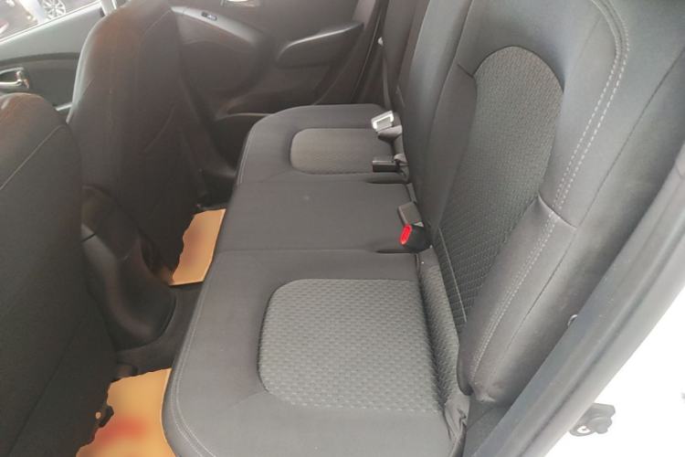 Used Hyundai ix35 2015 2.0L Manual Two-Wheel Drive Comfort Version China V Standard Left Rear Seat