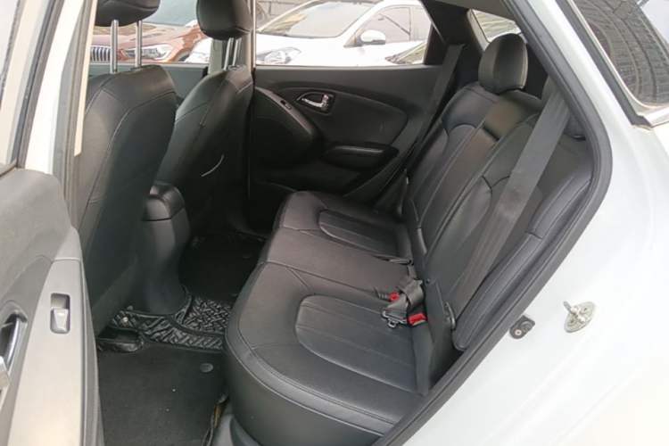 Used Hyundai ix35 2015 2.0L Automatic 2WD Smart Type China IV Left Rear Seat
