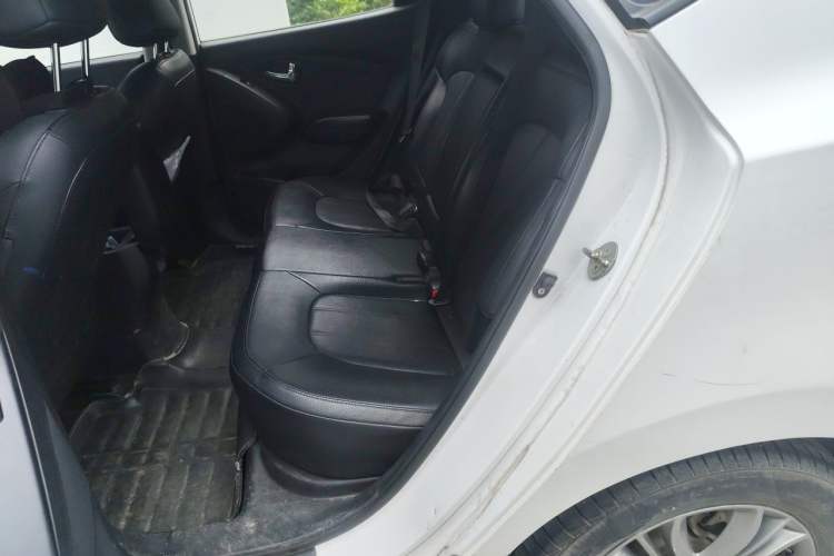 Used Hyundai ix35 2015 2.0L Automatic 2WD Smart Type China IV Left Rear Seat
