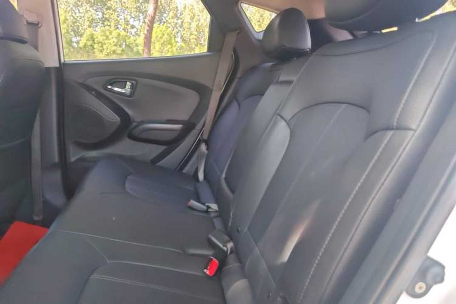Used Hyundai ix35 2015 2.0L Automatic 2WD Smart Version China V Standard Left Rear Seat