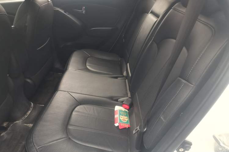 Used Hyundai ix35 2015 2.0L Automatic 2WD Smart Version China V Standard Left Rear Seat