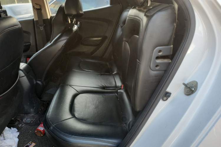 Used Hyundai ix35 2015 2.0L Manual Two-Wheel Drive Comfort Version China IV Standard Left Rear Seat