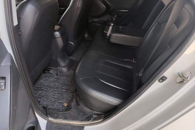 Used Hyundai ix35 2015 2.0L Automatic 2WD Smart Type China IV Left Rear Seat