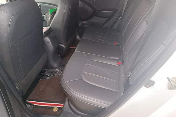 Used Hyundai ix35 2015 2.0L Automatic 2WD Smart Version China V Standard Left Rear Seat