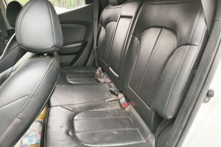 Used Hyundai ix35 2015 2.0L Automatic 2WD Smart Version China V Standard Left Rear Seat