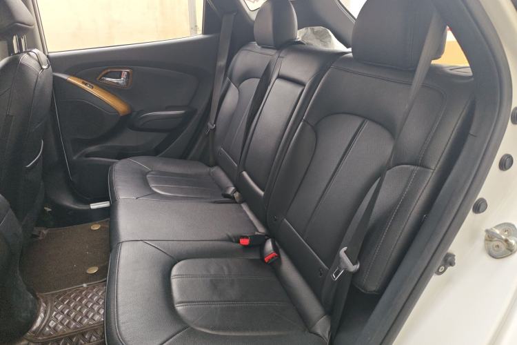 Used Hyundai ix35 2015 2.0L Automatic 2WD Smart Type China IV Left Rear Seat