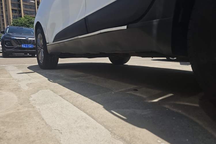 Used Hyundai ix35 2015 2.0L Automatic 2WD Smart Type China IV Left Side Sill