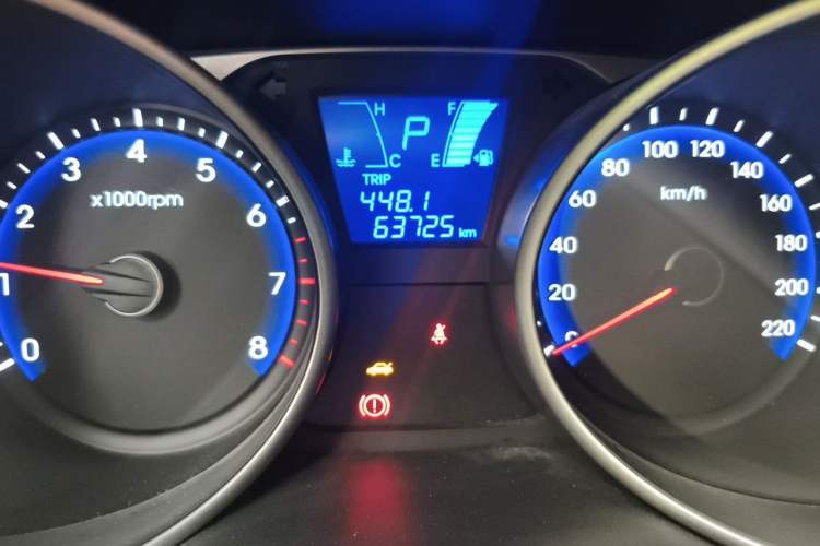 Used Hyundai ix35 2015 2.0L Automatic 2WD Smart Version China V Standard Odometer Close Up