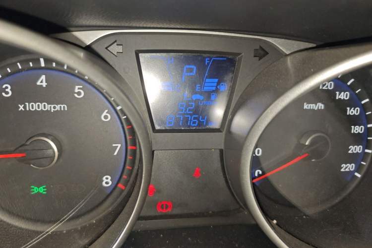 Used Hyundai ix35 2015 2.0L Automatic 2WD Smart Version China V Standard Odometer Close Up