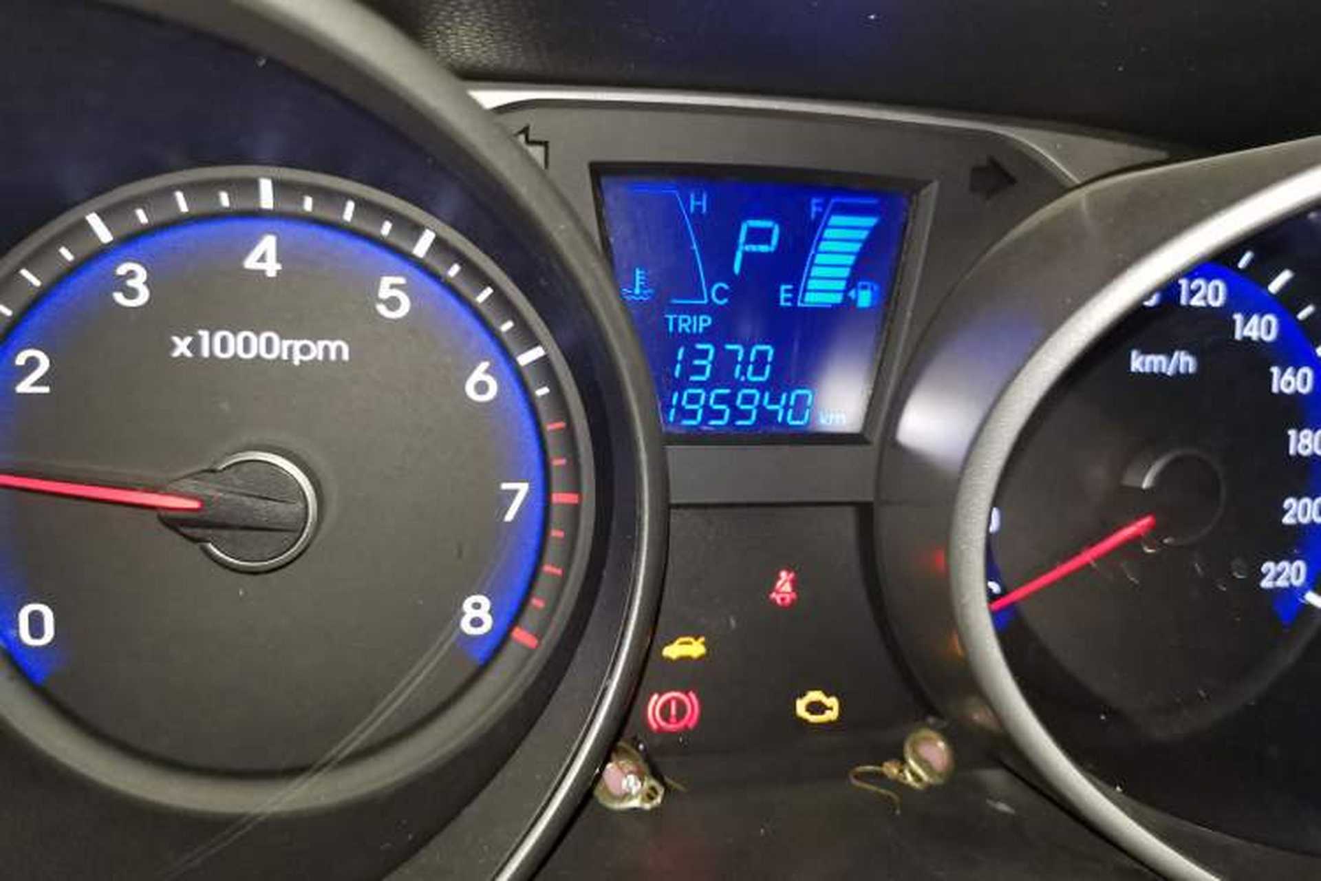 Used Hyundai ix35 2015 2.0L Automatic 2WD Comfort Edition China IV Standard Odometer Close Up