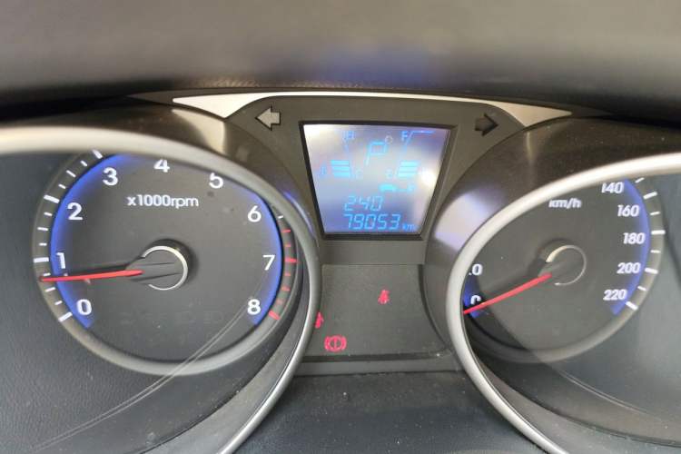 Used Hyundai ix35 2015 2.0L Automatic 2WD Comfort Edition China V Standard Odometer Close Up