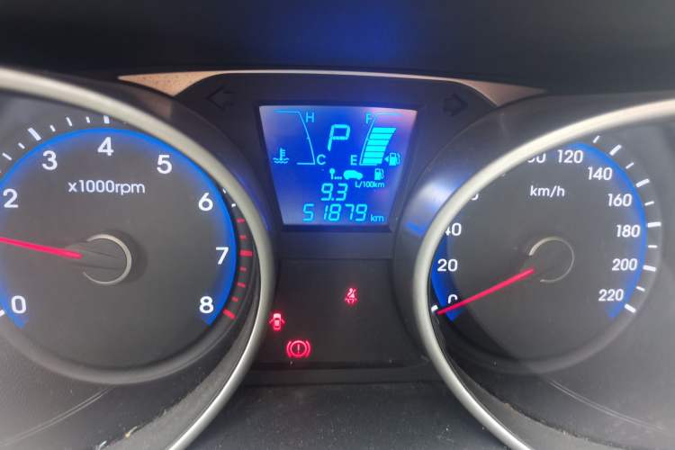 Used Hyundai ix35 2015 2.0L Automatic 2WD Smart Version China V Standard Odometer Close Up